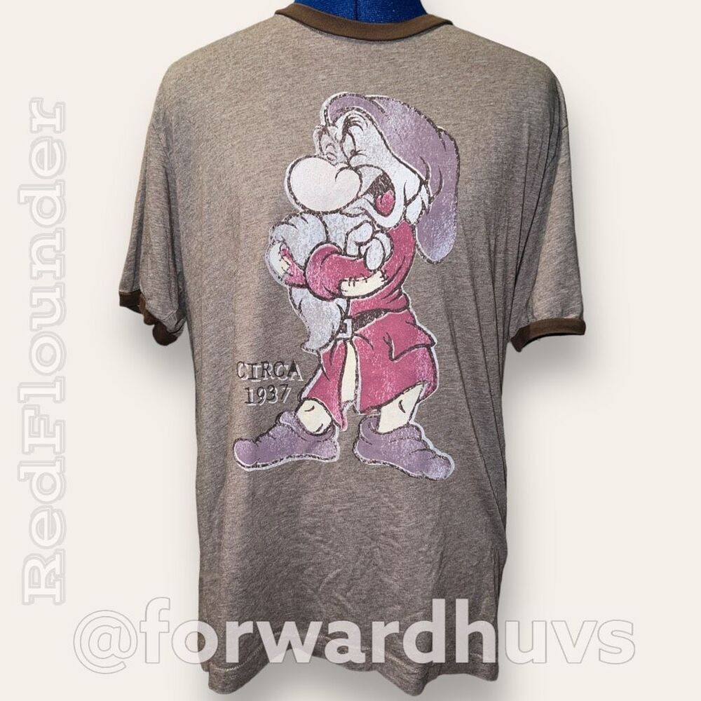 Rare Disneyland Resort Grumpy T-Shirt - Circa 1937 Size Med - Large (XL)